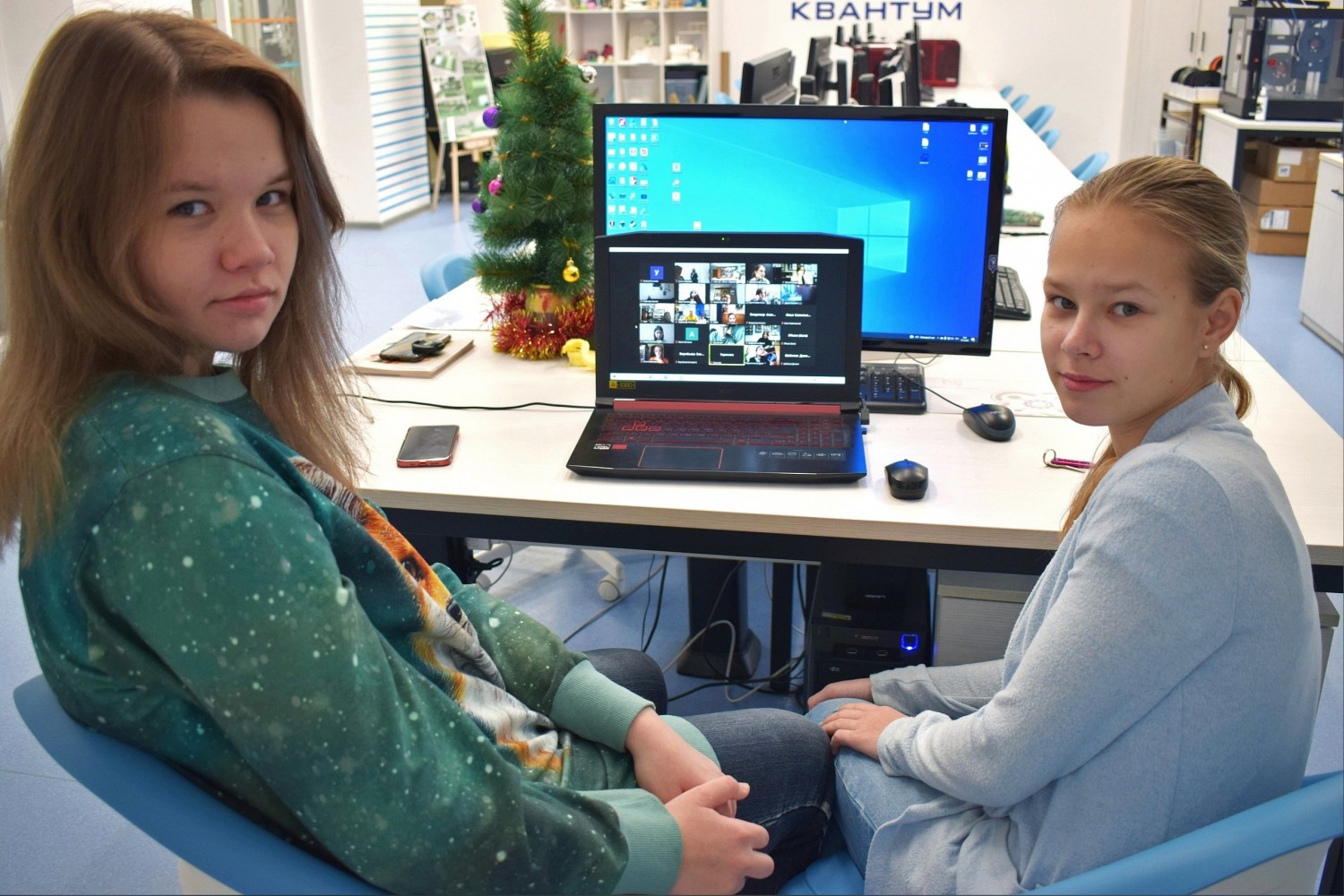 Ученицы «Кванториума» заняли 1 и 2 место на Детской Олимпиаде дизайна России